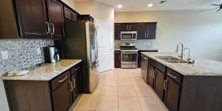 2 bedroom 2.5 bath Gallery 8