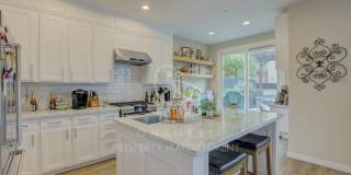 Upgraded Lincoln Crossing Oasis | Walking distance to MANY ammenities Gallery 13