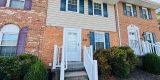 2 Bedroom, 1.5 Bath Townhouse Gallery 1