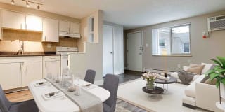 South Washington St Apts Gallery 1