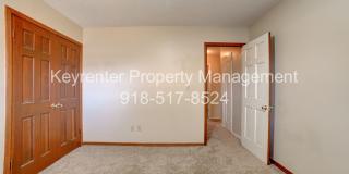 Beautiful 2bed/2bath Duplex!! Gallery 19