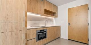 11 NE 6th St Gallery 5