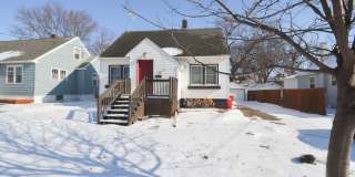 Updated 3 Bed, 1 Bath Home Near Downtown  Soldiers Field Gallery 1