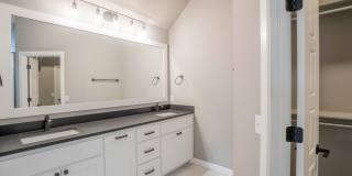 Prime Location! New build, 4 bed/ 2 bath! Gallery 16