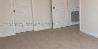 19619 Fairhill Ct Gallery 23