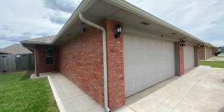 3 Bed 2 Bath 2 Car Garage Duplex with Mowing Included AND all Kitchen Appliances! Gallery 1