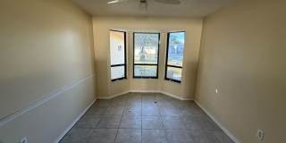 3/2 POOL Home- Beautiful Central Sarasota. Location, yard, pet-friendly!! Gallery 9