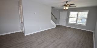 The Stowe Court Dog Friendly Condo for rent! Gallery 4