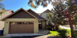 Landscape Maintenance Included! Spacious 3 Bed/2.5 Bath Home in SW Bend - Elder Ridge Street Gallery 1