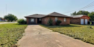 8616 N Harvey Avenue Gallery 1