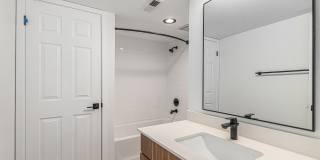 Stratford Station Gallery 21