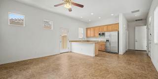 1133 E Buckingham Avenue Gallery 25