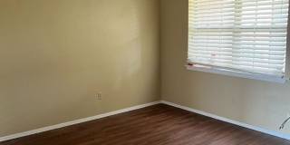 Great 2 Bedroom Condo ! Gallery 24