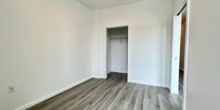 725 W Pratt Gallery 85