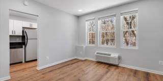 1909 N RHODES Street Gallery 24