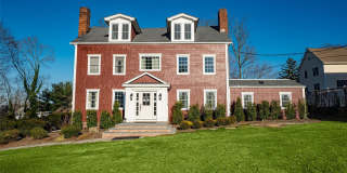 68 Nassau Road Gallery 1