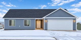 Spacious 4-Bedroom, 2-Bath Home with Open Floor Plan & Partial Furnishings Gallery 1