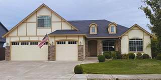 Custom Home In Pristine Neighborhood! Gallery 1
