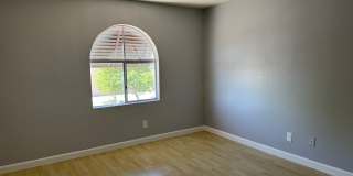 MOVE IN SPECIAL FIRST MONTH $1 2BD/1.5BA Two-Story Condo – Bullhead City | $1,150/Month Gallery 11