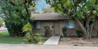 Tempe 2 Bed & 1 Bath End Unit Tri-plex Close to ASU Gallery 1
