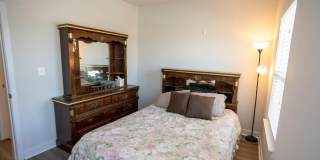 9926 NEW POINTE Drive Gallery 25