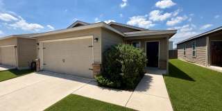Beautiful 3 bedroom, 2.5 bathroom with an office in a prime New Braunfels location! Gallery 1