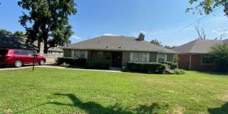 LARGE | 3 Bed | 2 Bath | Midtown Tulsa Gallery 1