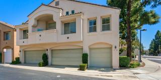 Newly renovated 2-bedroom UTC townhome in the coveted Andria of Renaissance at La Jolla community! Small pet ok! Gallery 2