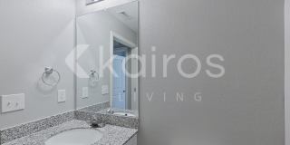 1010 Kaye Street East Gallery 13