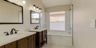 FABULOUS REMODELED HOME WITH POOL! Gallery 29