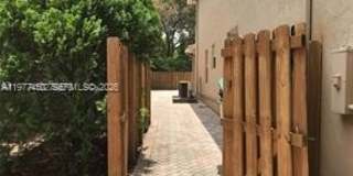 11142 NW 72nd Ter Gallery 3