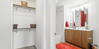 8000 Uptown Gallery 18