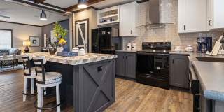 465875 East 790 Road Gallery 1