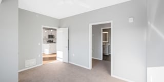 Lago Apartments Gallery 36