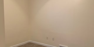 145 S. Kimberly Gallery 11