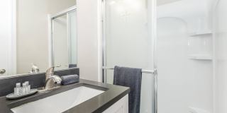 Huntington Square Gallery 34