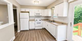 Spacious Split-Level Duplex in Independence! Spacious Split-Level Duplex in Independence! Gallery 6