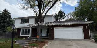 4 Bed/3.5 Bath, 3306 Sqft - 10074 E Lake Dr. Gallery 1