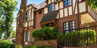 Charming Tudor-Style Apartments in Prime Sherman Oaks Location Gallery 3