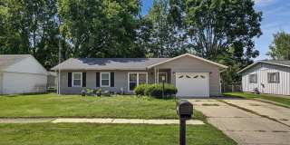 Charming 3-Bedroom Ranch with Attached Garage & Spacious Backyard in Southwest Champaign! Gallery 6