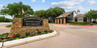 Summerstone Apartment Homes Gallery 1