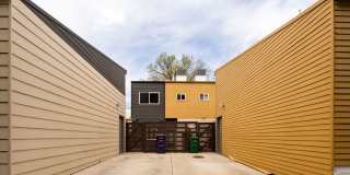 Modern 3 bed / 4 bath, 3 story townhome! Gallery 47