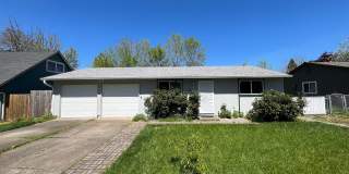 Delightful 2 bed 1 bath home in Beaverton! Spacious, Large private yard! Washer/Dryer included! Gallery 1
