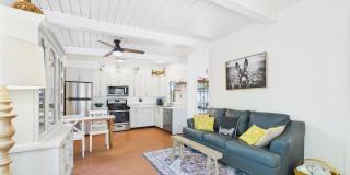 Fully Furnished 1 Bedroom Condo Gallery 8