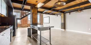 1101 WASHINGTON Avenue Gallery 8