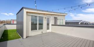 Modern Sunnyside Townhome with Rooftop Deck & Skyline Views Gallery 24