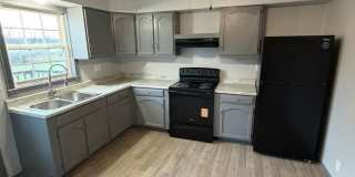1 Bed 1 Bath Duplex Available Now! Gallery 1