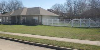 3 bd, 2 ba house in SW Katy Lake Estates subdivision, fenced, w/d included, corner lot Gallery 1