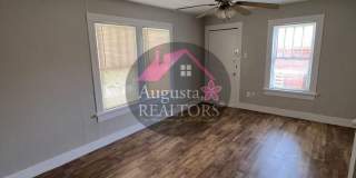 Adorable One Bedroom Duplex! Gallery 6