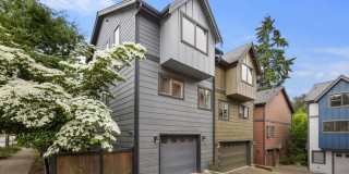 West Seattle - Large Bright 2 Bedroom 1.75 bath Delridge Townhouse West Seattle - Large Bright 2 Bedroom 1.75 bath Delridge Townhouse Gallery 1